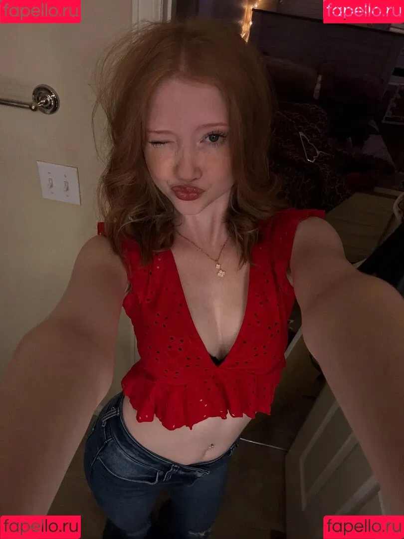 Lifewithmak / Makenna Kelly / lifewithmak2005 Onlyfans Photo Gallery 