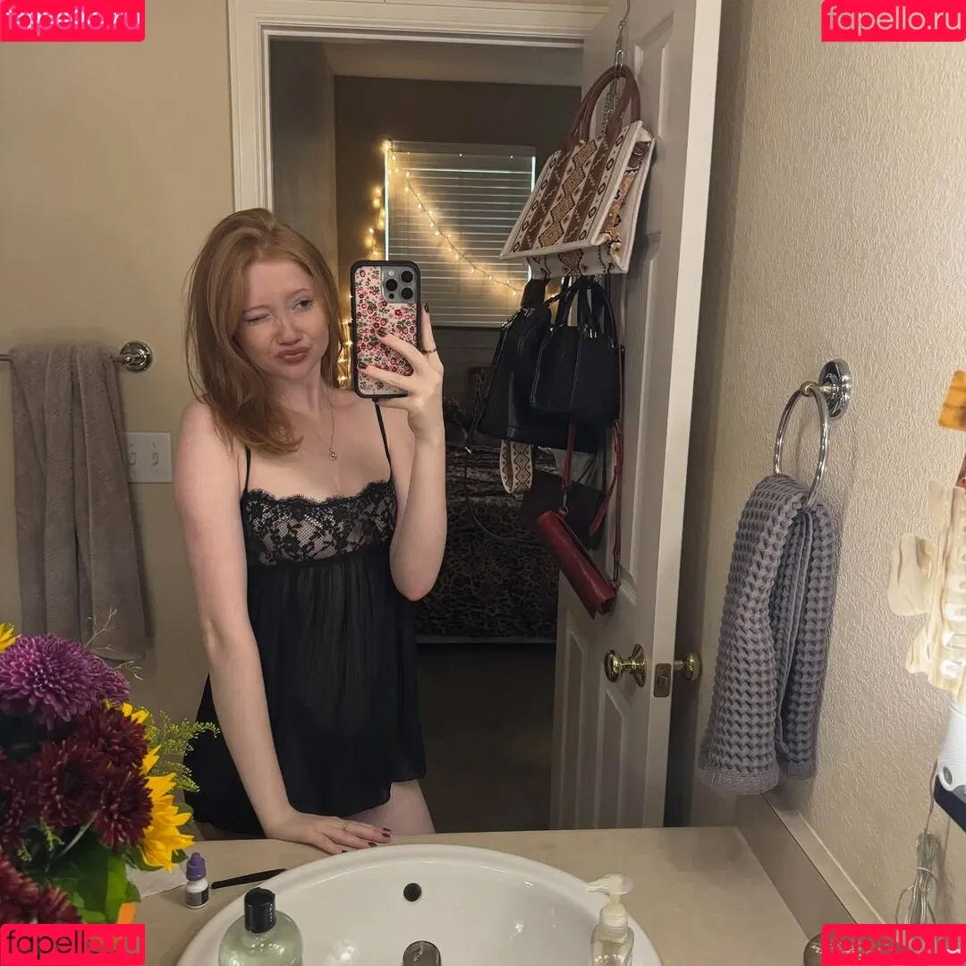 Lifewithmak / Makenna Kelly / lifewithmak2005 Onlyfans Photo Gallery 