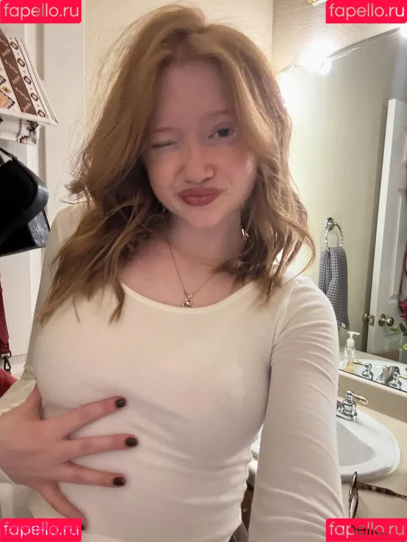 Lifewithmak / Makenna Kelly / lifewithmak2005 Onlyfans Photo Gallery 