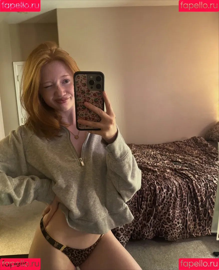Lifewithmak / Makenna Kelly / lifewithmak2005 Onlyfans Photo Gallery 