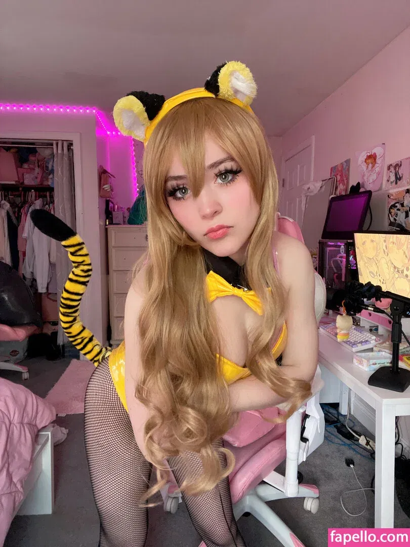 Meikapuff / Meikasama Onlyfans Photo Gallery 