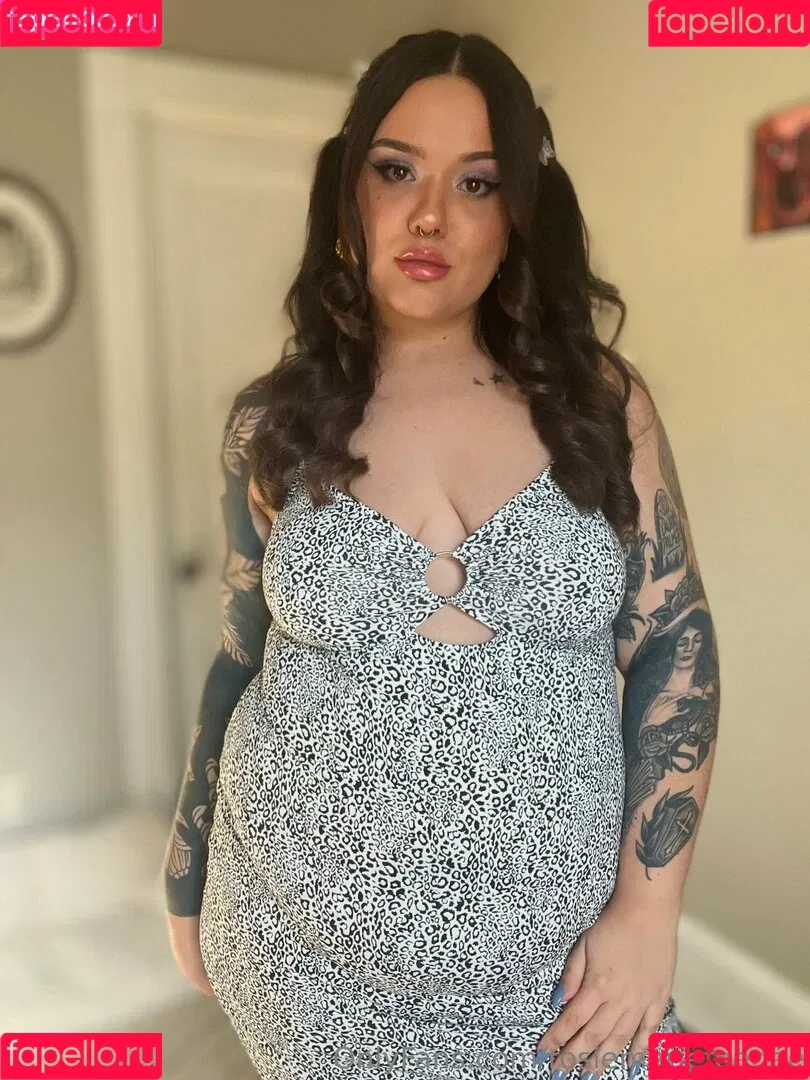 rosiemarie / rosiemariefeedee Onlyfans Photo Gallery 