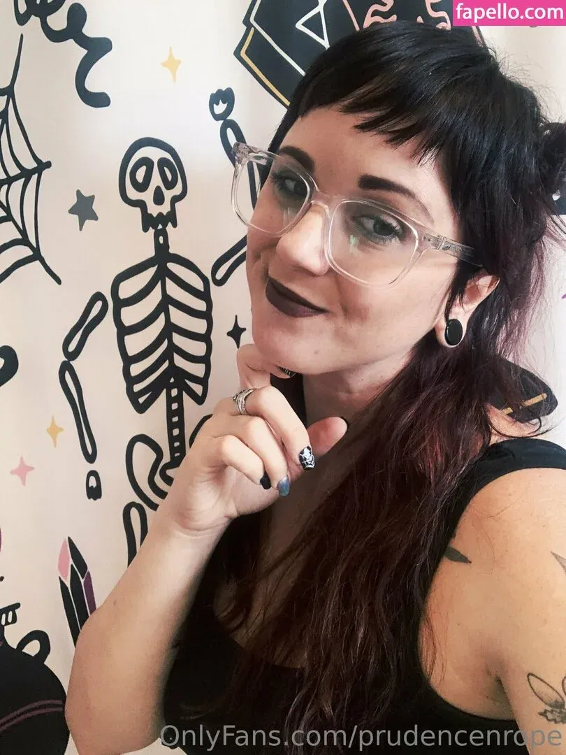 prudencenrope / prudenence Onlyfans Photo Gallery 