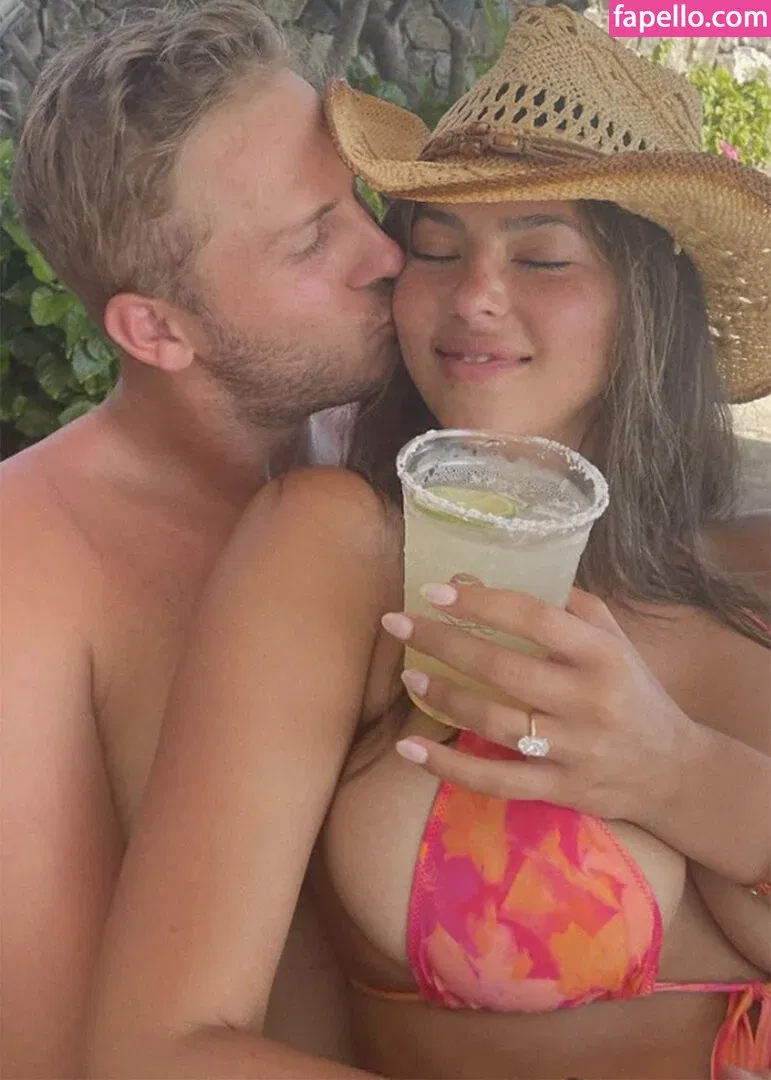 Christen Harper / christenharper Onlyfans Photo Gallery 