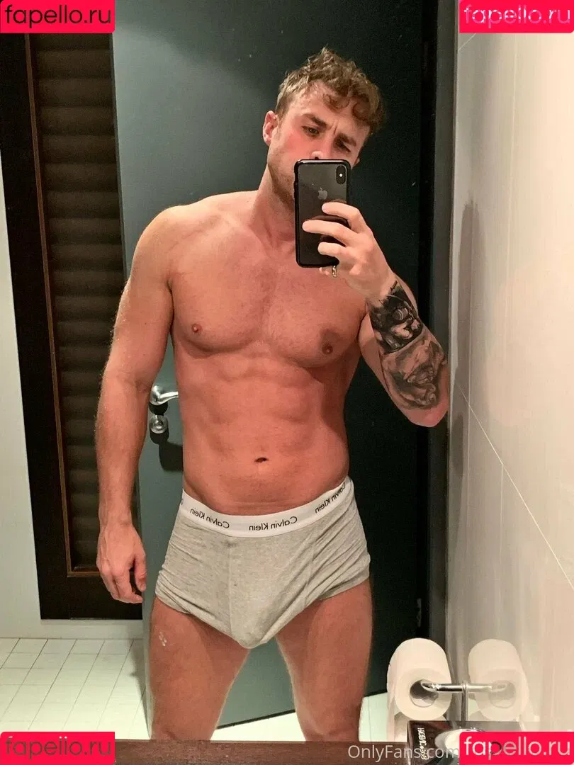 _rossilino_ / rossilino-free Onlyfans Photo Gallery 