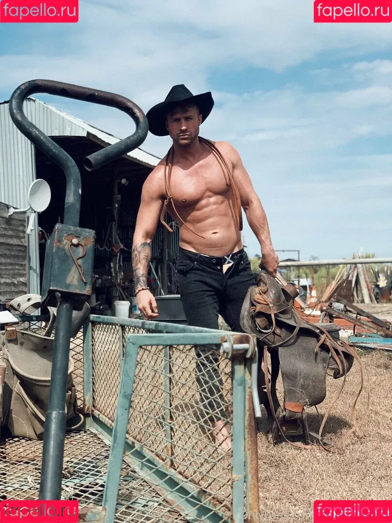 _rossilino_ / rossilino-free Onlyfans Photo Gallery 