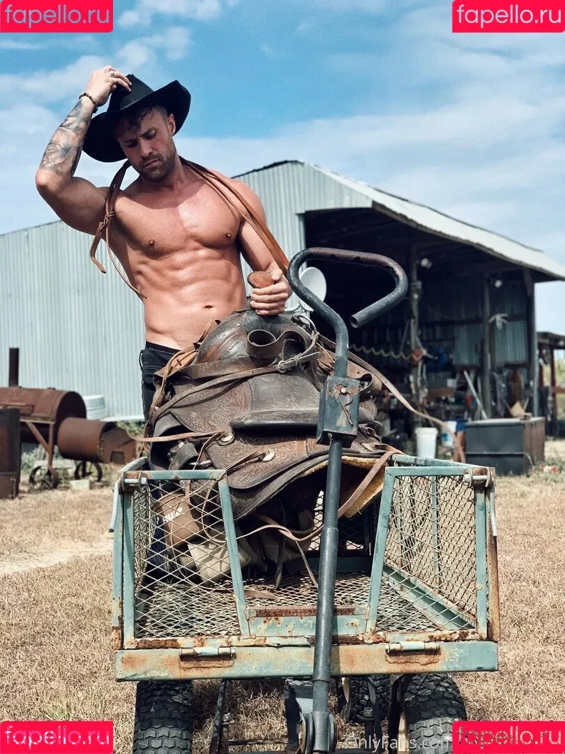 _rossilino_ / rossilino-free Onlyfans Photo Gallery 