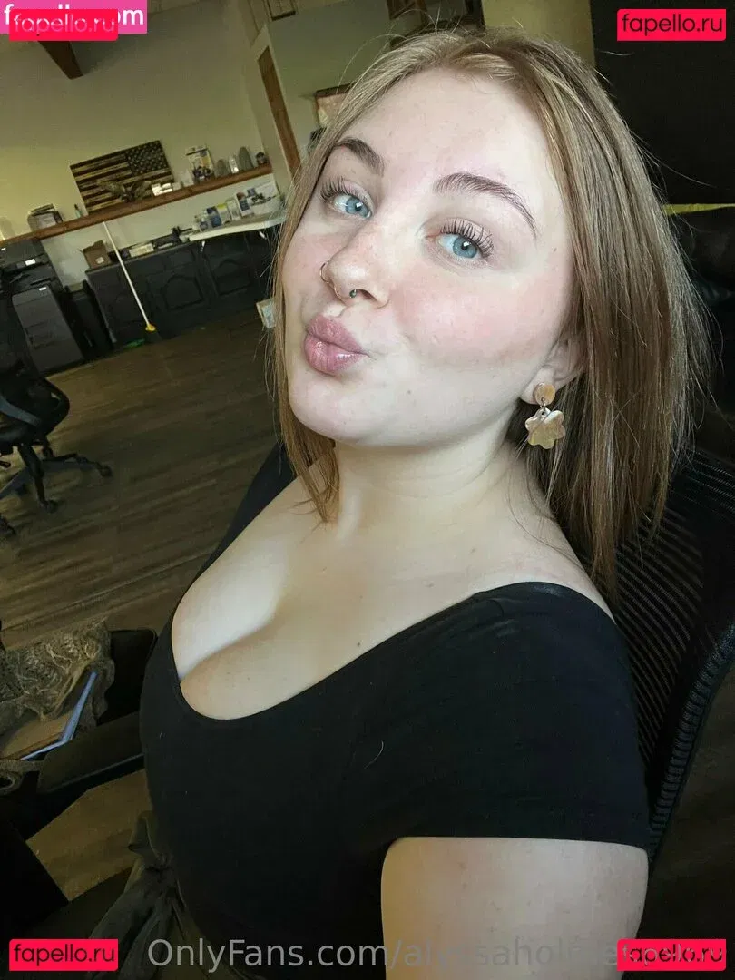 AlyssaHolmes69 Onlyfans Photo Gallery 