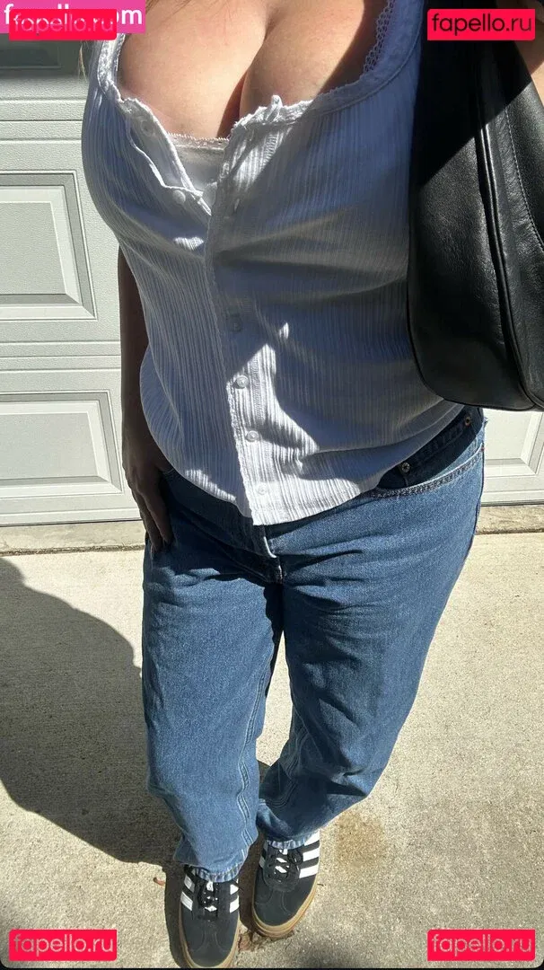 AlyssaHolmes69 Onlyfans Photo Gallery 