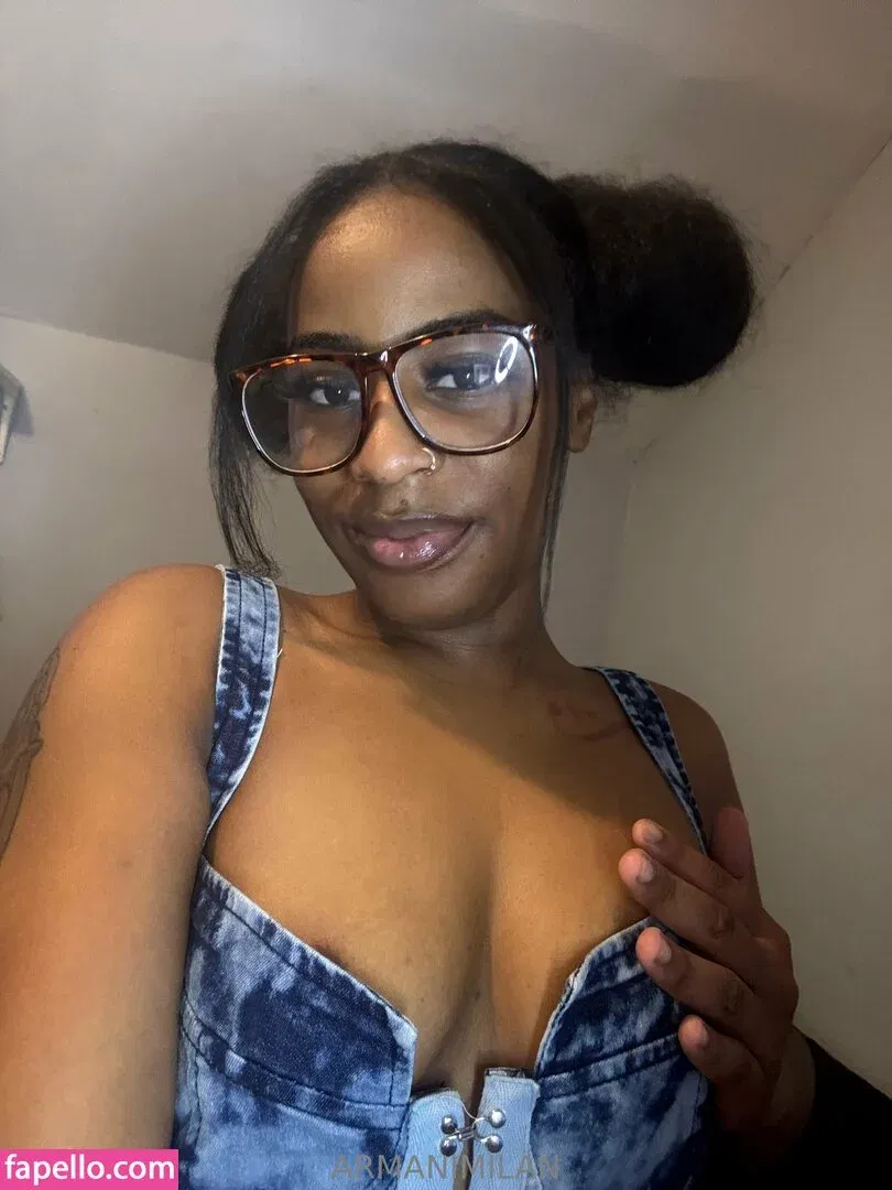 armilan8 / armilann Onlyfans Photo Gallery 