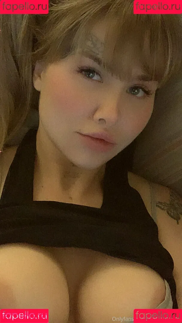 aria_butterfly / ariabutterfly Onlyfans Photo Gallery 