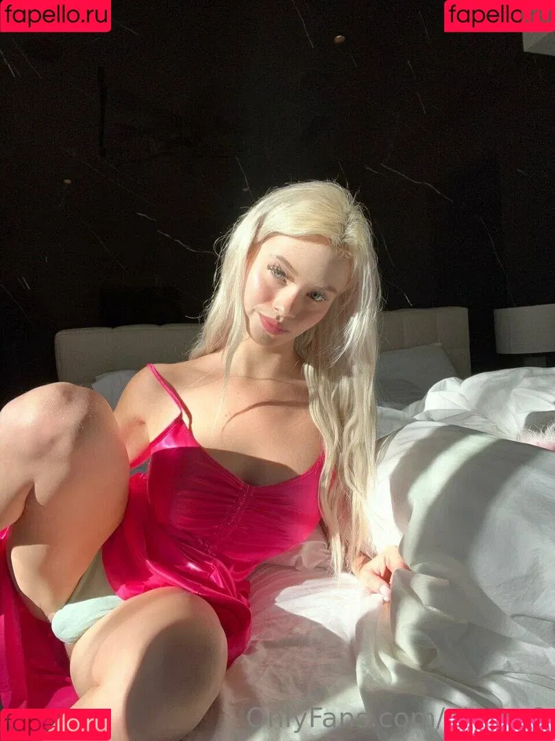 Ally Athena / Alyssa Devyn / alyssa9 / alyssadevynn / ofalyssa9 Onlyfans Photo Gallery 