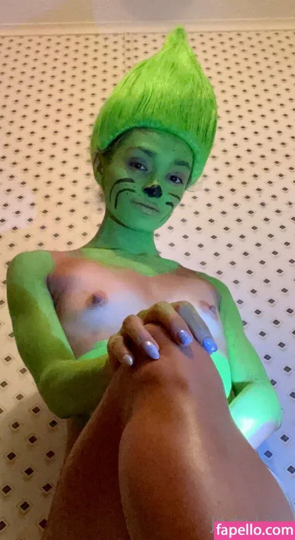 Jadelive / cantimpressjade Onlyfans Photo Gallery 