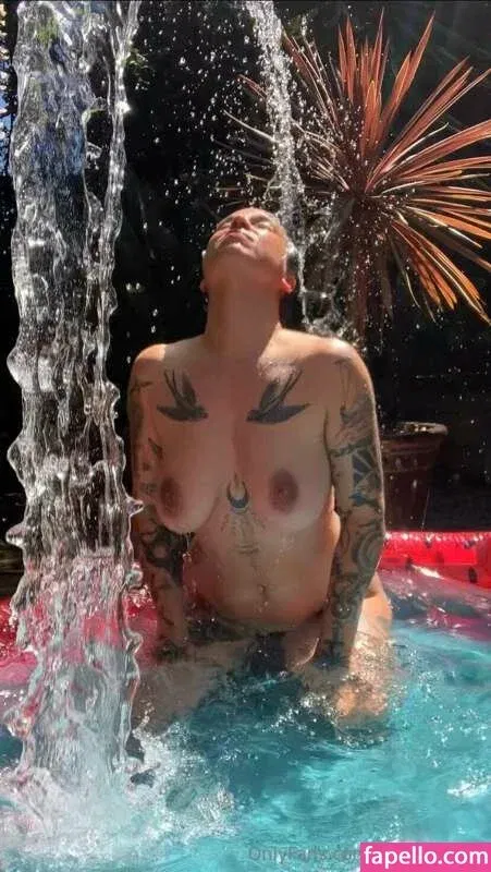 helencorday / liandradahl Onlyfans Photo Gallery 