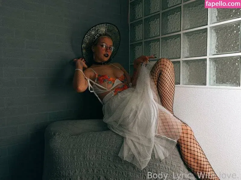 Body Lyric / Body_Lyric / body_lyricsllc / https: Onlyfans Photo Gallery 