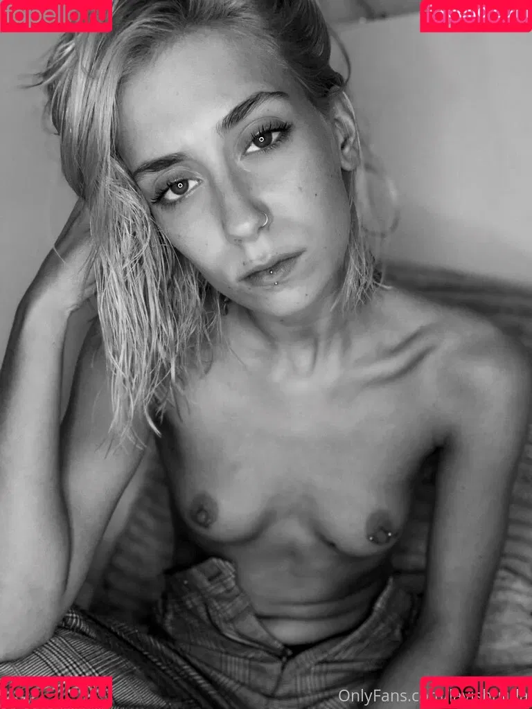 UlulaXx / lavinaluo / lavishulula Onlyfans Photo Gallery 