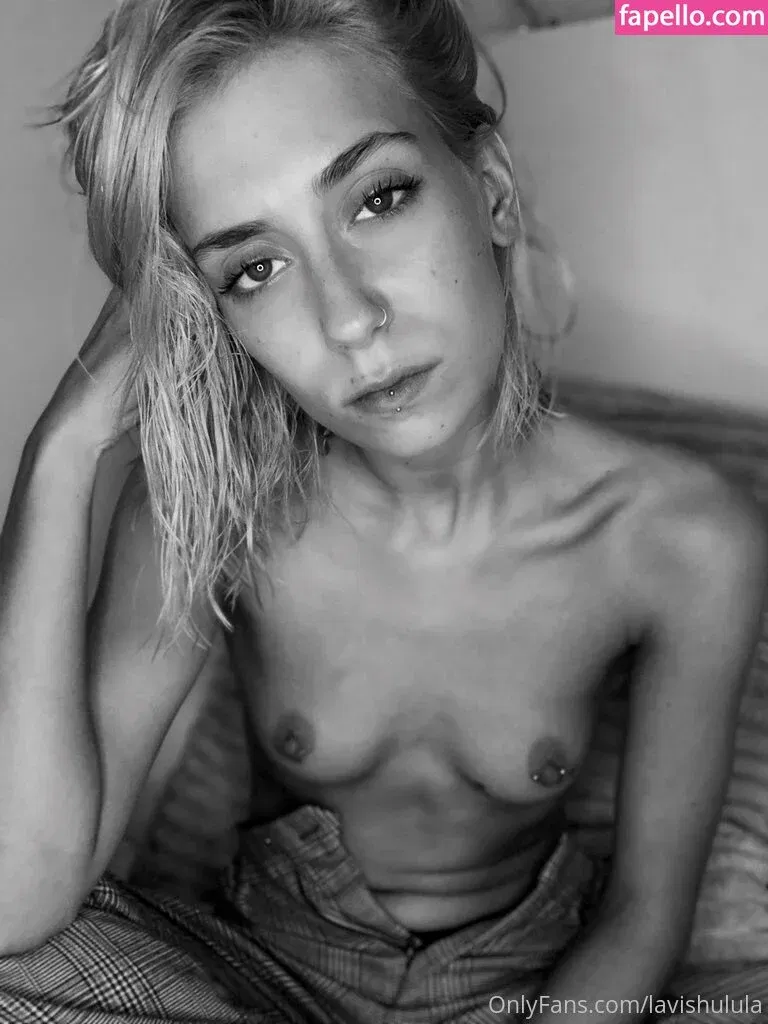 UlulaXx / lavinaluo / lavishulula Onlyfans Photo Gallery 