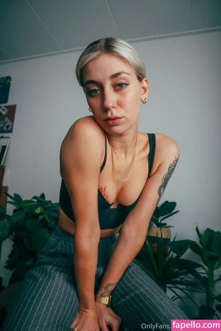 UlulaXx / lavinaluo / lavishulula Onlyfans Photo Gallery 