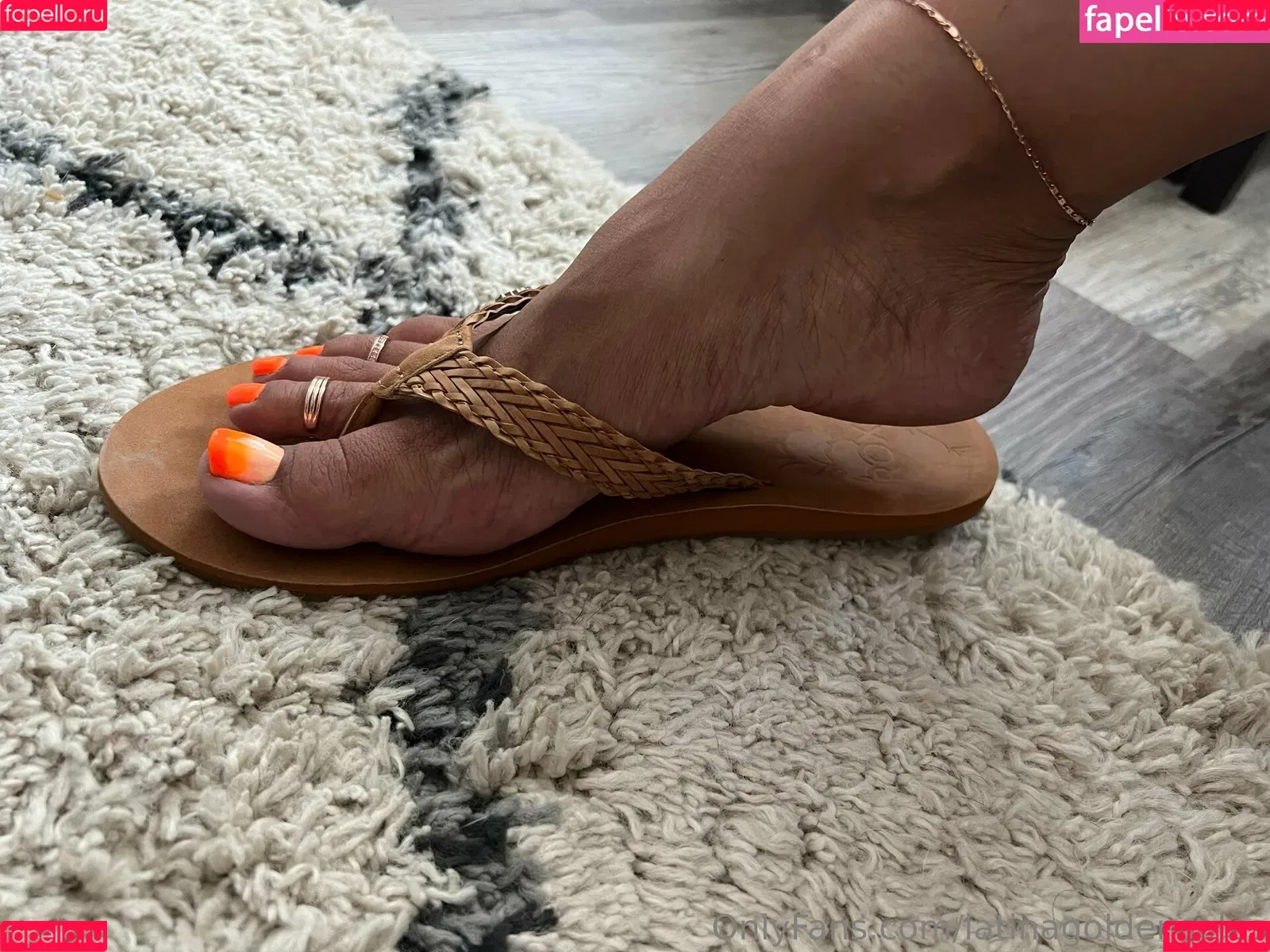 latina.gold / latinagoldensoles Onlyfans Photo Gallery 