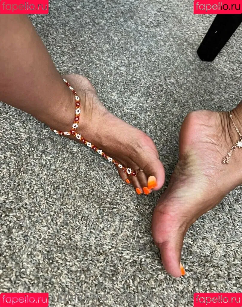 latina.gold / latinagoldensoles Onlyfans Photo Gallery 