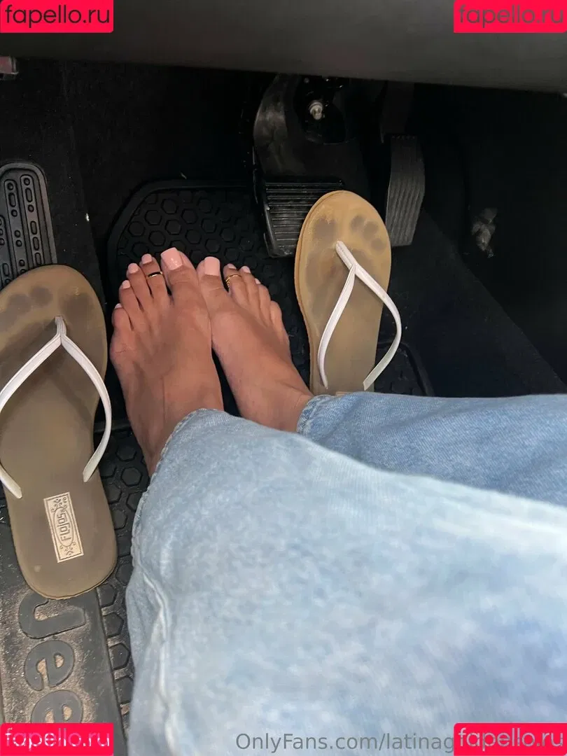 latina.gold / latinagoldensoles Onlyfans Photo Gallery 