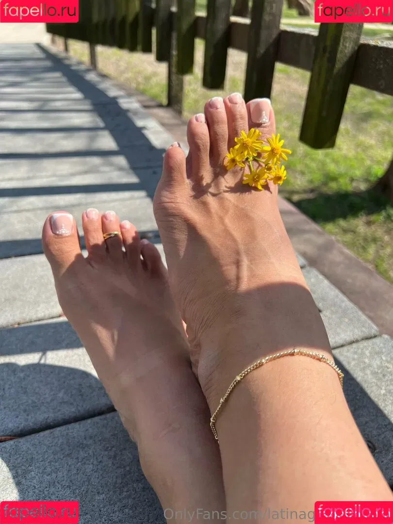 latina.gold / latinagoldensoles Onlyfans Photo Gallery 