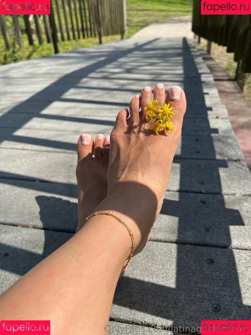 latina.gold / latinagoldensoles Onlyfans Photo Gallery 