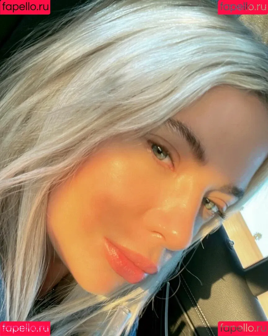 AshBenzo / Ashley Benson / ashley_benson1 / ashleybenson Onlyfans Photo Gallery 