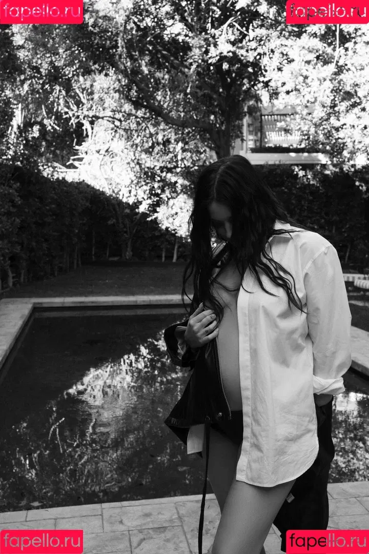 AshBenzo / Ashley Benson / ashley_benson1 / ashleybenson Onlyfans Photo Gallery 