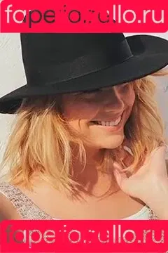 AshBenzo / Ashley Benson / ashley_benson1 / ashleybenson Onlyfans Photo Gallery 