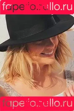 AshBenzo / Ashley Benson / ashley_benson1 / ashleybenson Onlyfans Photo Gallery 