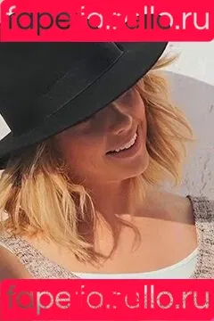 AshBenzo / Ashley Benson / ashley_benson1 / ashleybenson Onlyfans Photo Gallery 