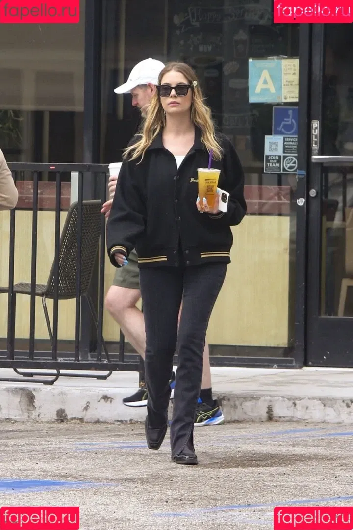 AshBenzo / Ashley Benson / ashley_benson1 / ashleybenson Onlyfans Photo Gallery 