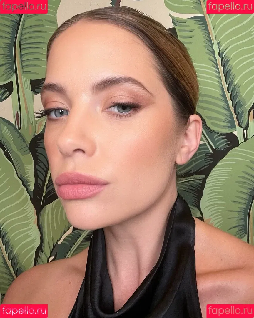AshBenzo / Ashley Benson / ashley_benson1 / ashleybenson Onlyfans Photo Gallery 
