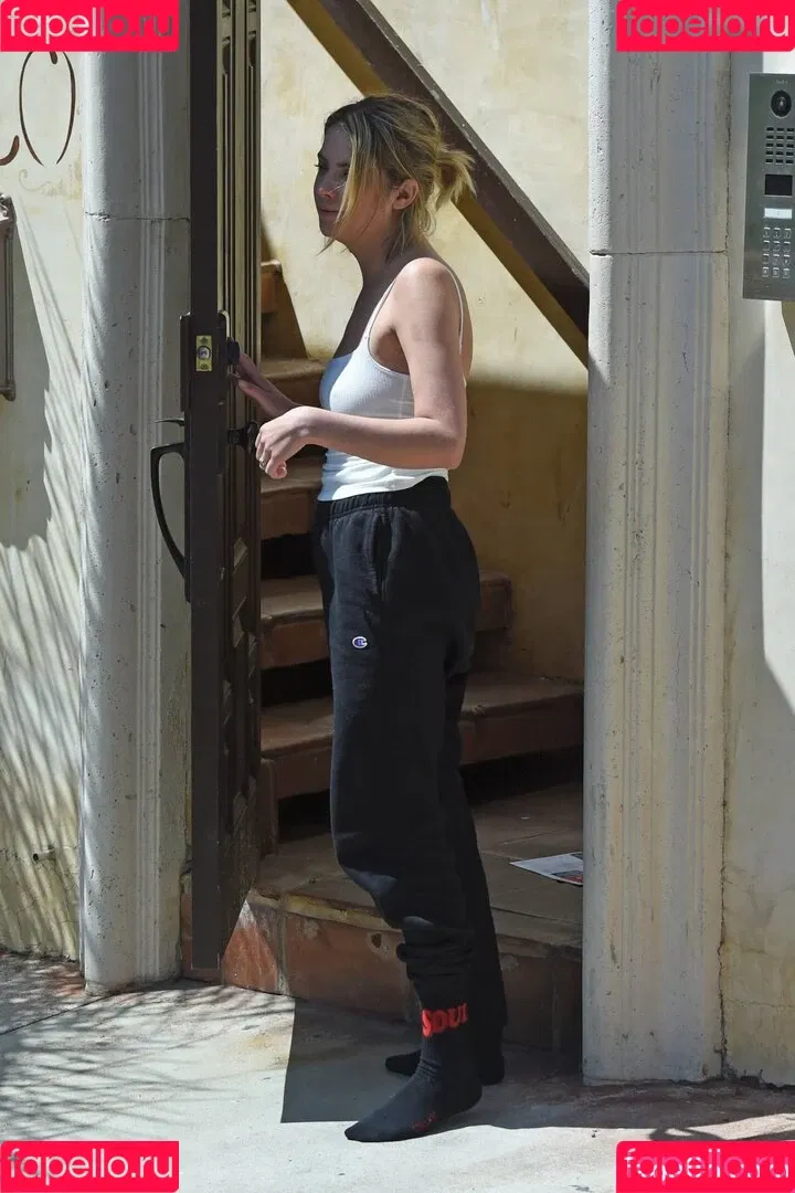 AshBenzo / Ashley Benson / ashley_benson1 / ashleybenson Onlyfans Photo Gallery 
