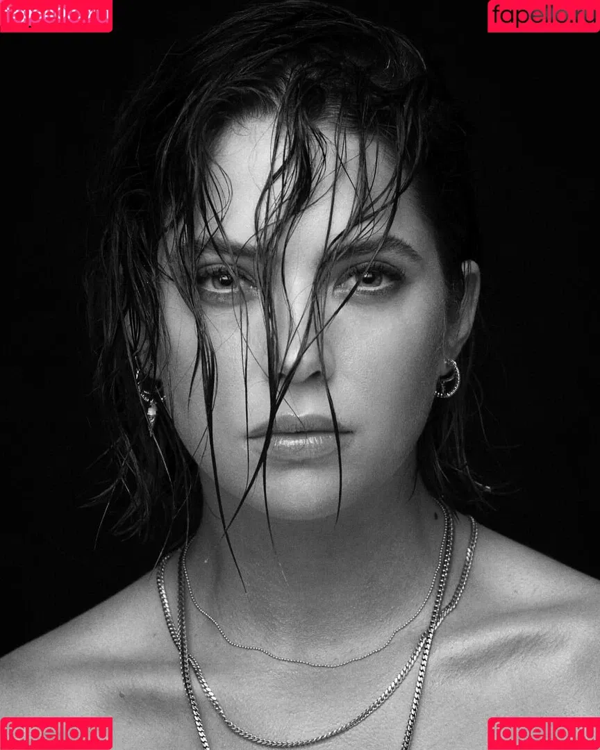 AshBenzo / Ashley Benson / ashley_benson1 / ashleybenson Onlyfans Photo Gallery 