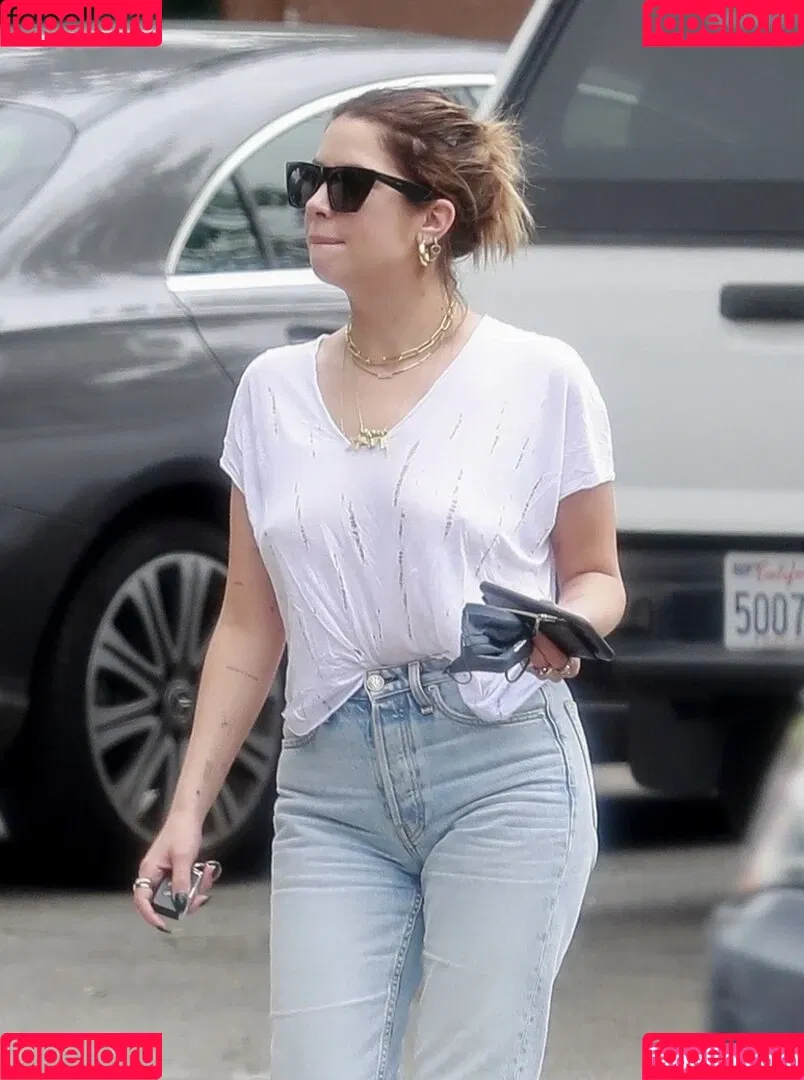 AshBenzo / Ashley Benson / ashley_benson1 / ashleybenson Onlyfans Photo Gallery 