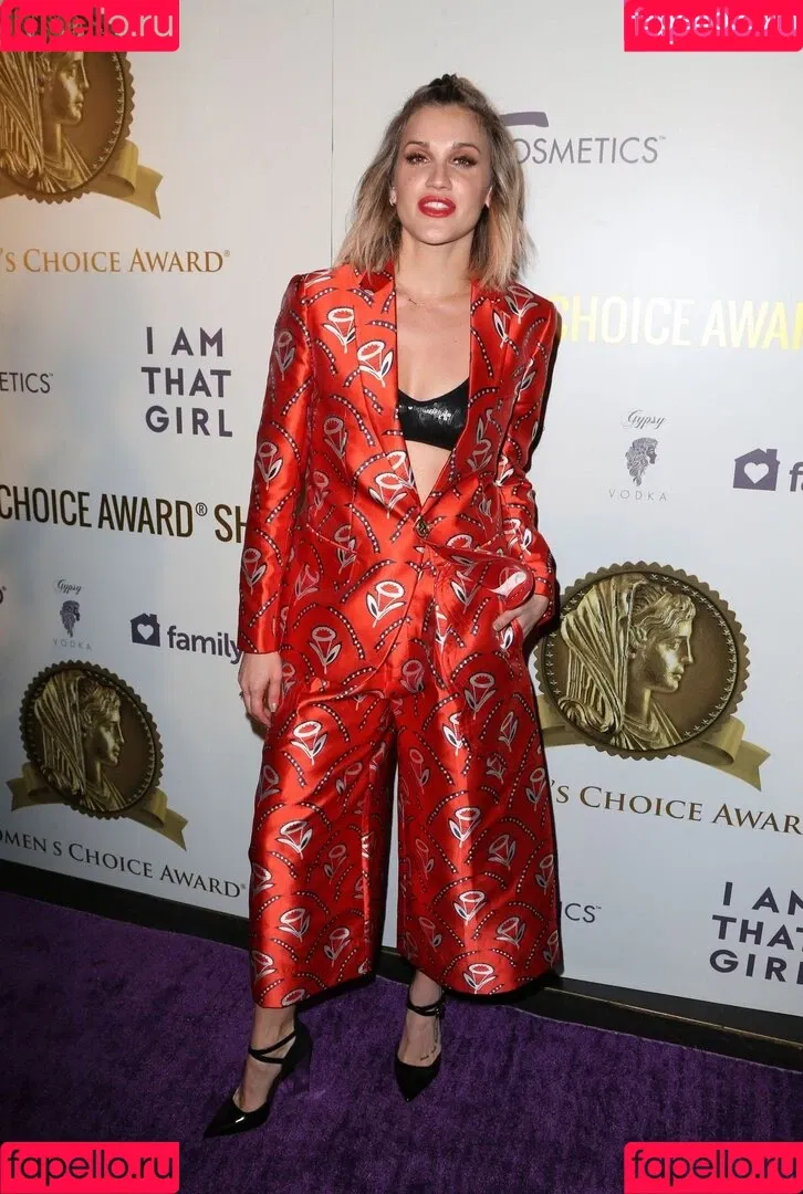 AshBenzo / Ashley Benson / ashley_benson1 / ashleybenson Onlyfans Photo Gallery 