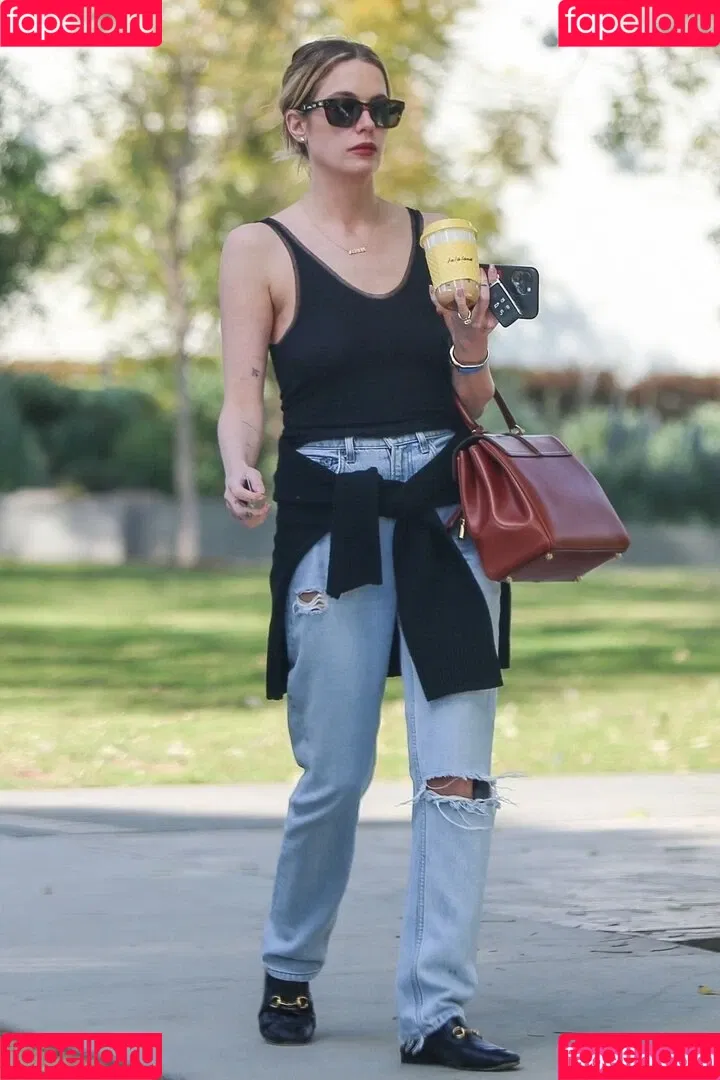 AshBenzo / Ashley Benson / ashley_benson1 / ashleybenson Onlyfans Photo Gallery 