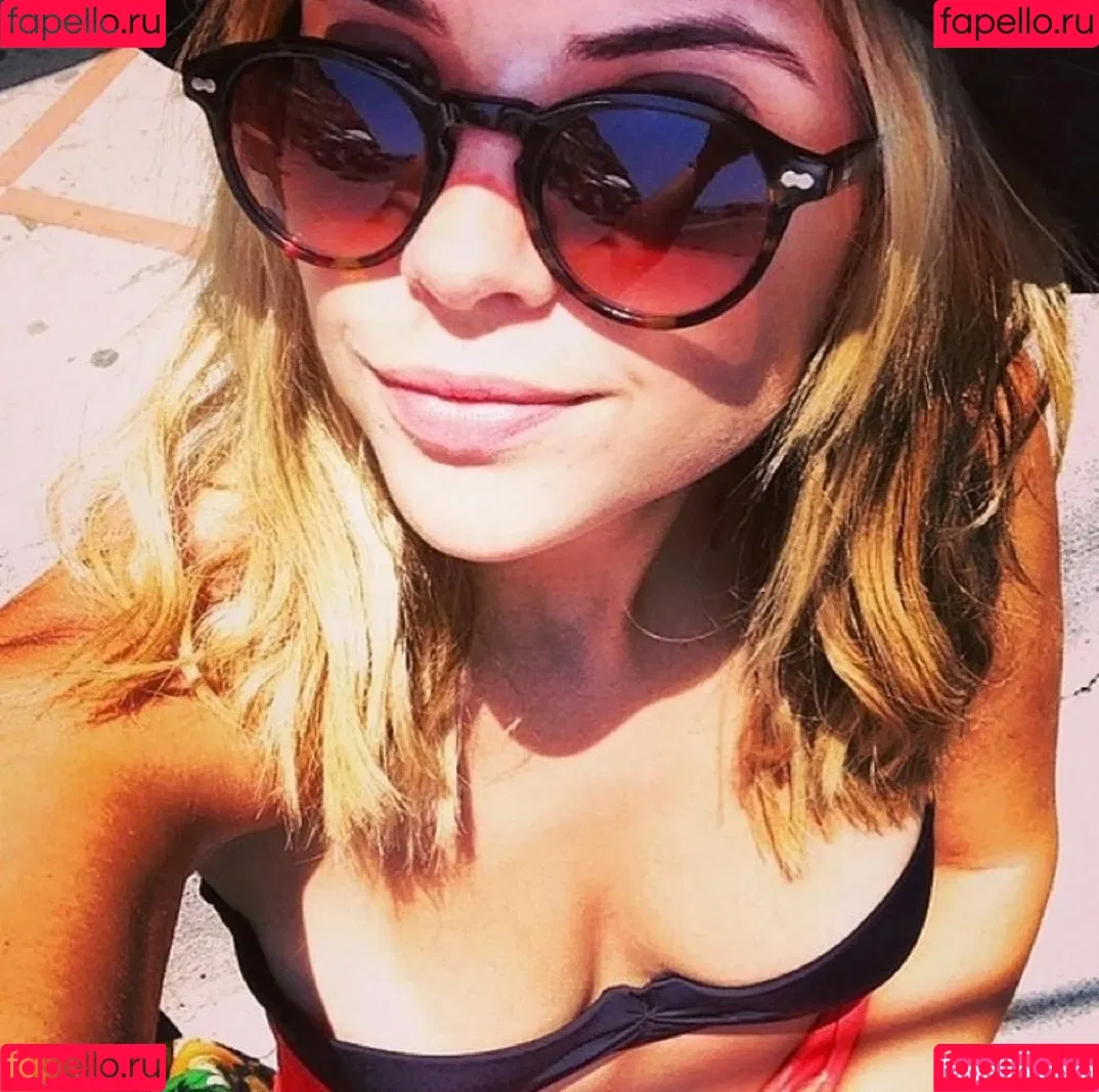 AshBenzo / Ashley Benson / ashley_benson1 / ashleybenson Onlyfans Photo Gallery 