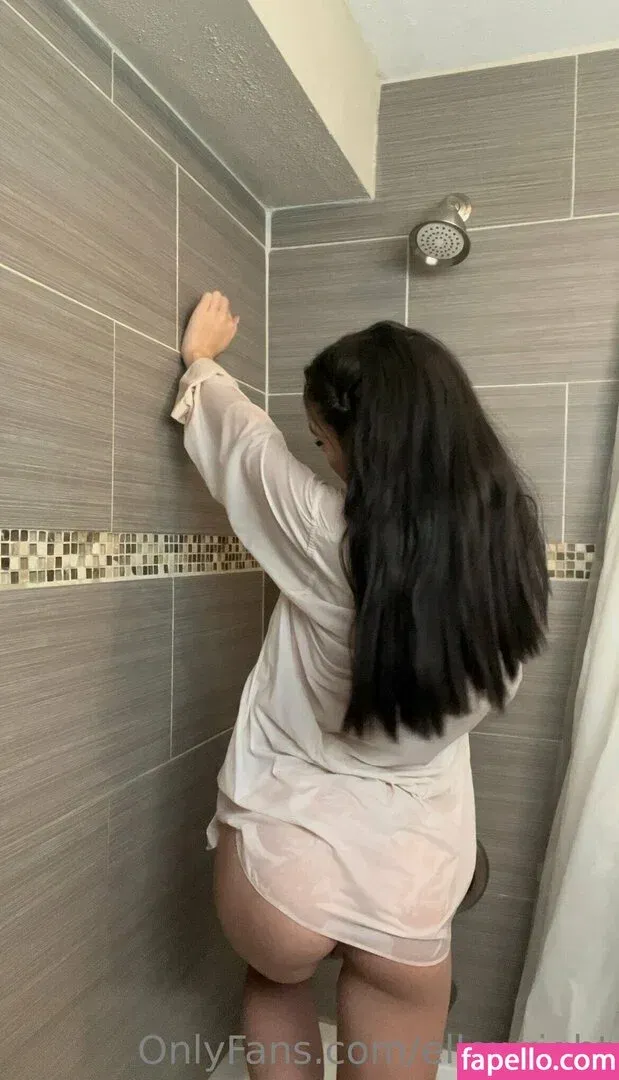 ellewright / feathering_the_empty_nest Onlyfans Photo Gallery 