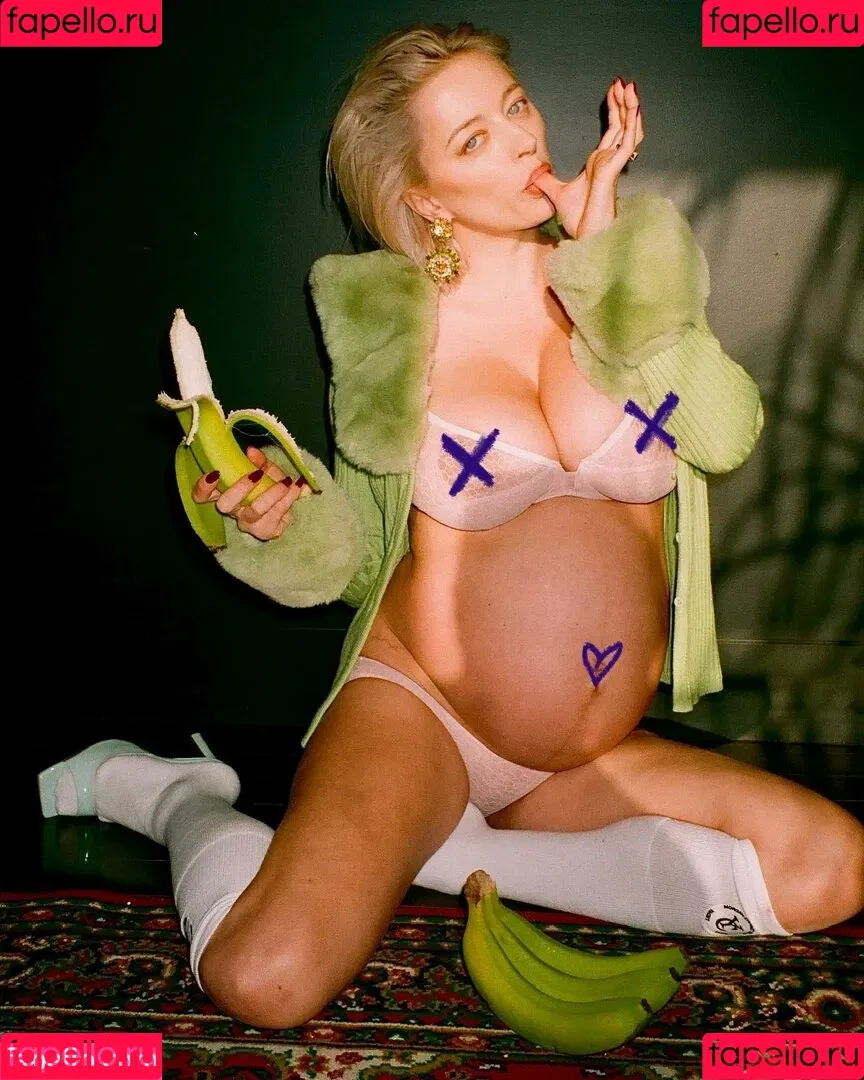 Caroline Vreeland / carolinevreeland / carovreeland Onlyfans Photo Gallery 