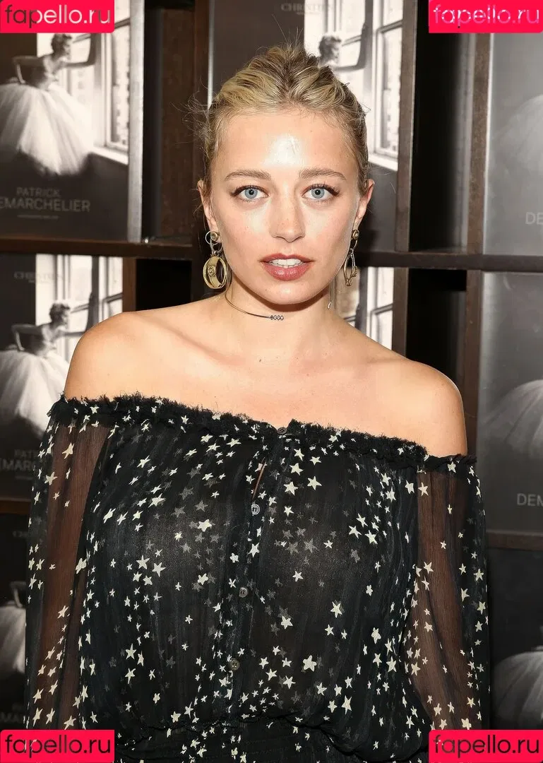 Caroline Vreeland / carolinevreeland / carovreeland Onlyfans Photo Gallery 