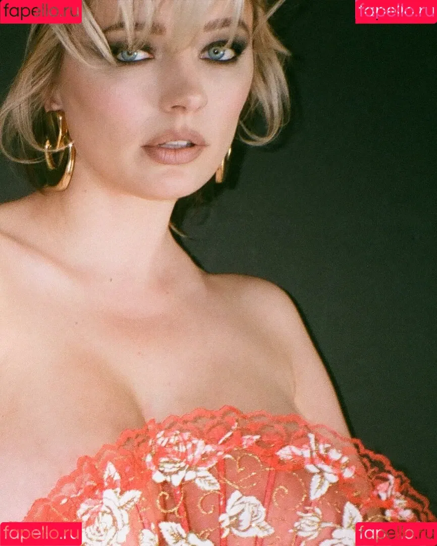 Caroline Vreeland / carolinevreeland / carovreeland Onlyfans Photo Gallery 