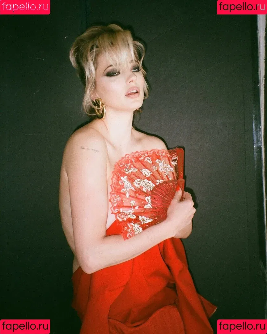 Caroline Vreeland / carolinevreeland / carovreeland Onlyfans Photo Gallery 