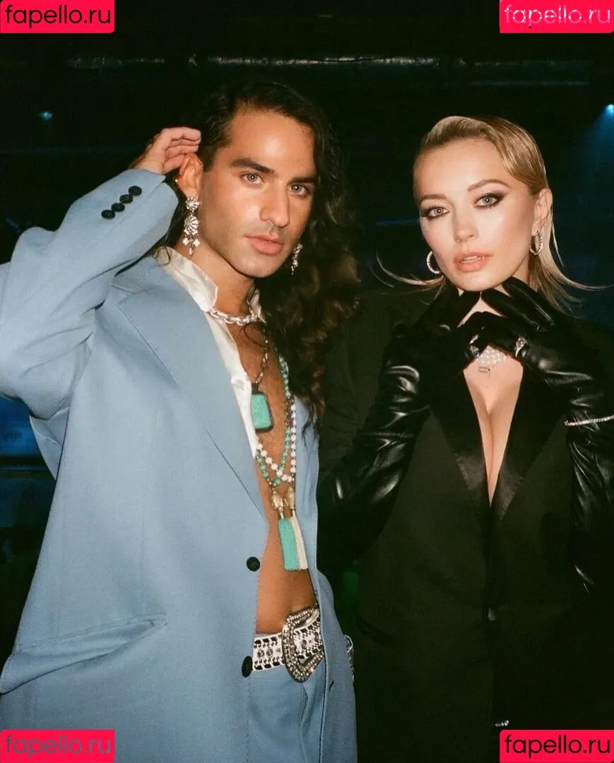 Caroline Vreeland / carolinevreeland / carovreeland Onlyfans Photo Gallery 