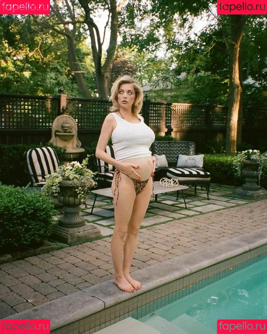 Caroline Vreeland / carolinevreeland / carovreeland Onlyfans Photo Gallery 