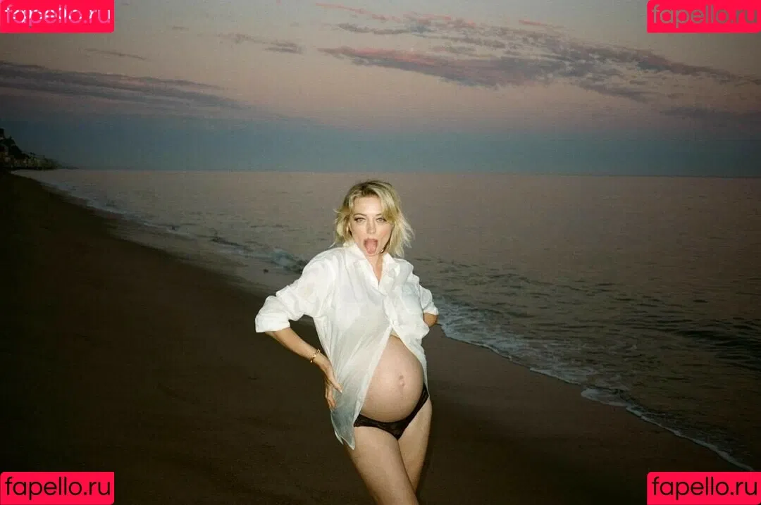 Caroline Vreeland / carolinevreeland / carovreeland Onlyfans Photo Gallery 
