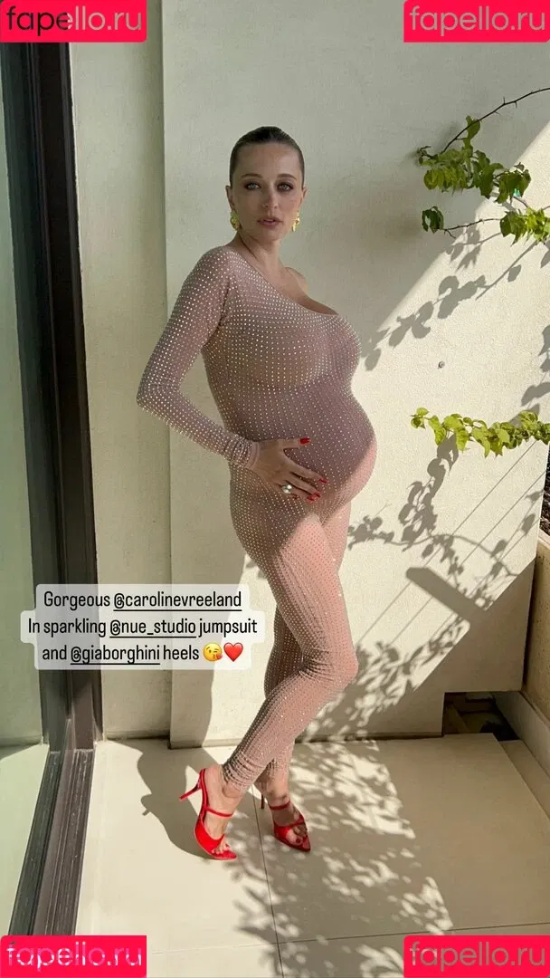 Caroline Vreeland / carolinevreeland / carovreeland Onlyfans Photo Gallery 