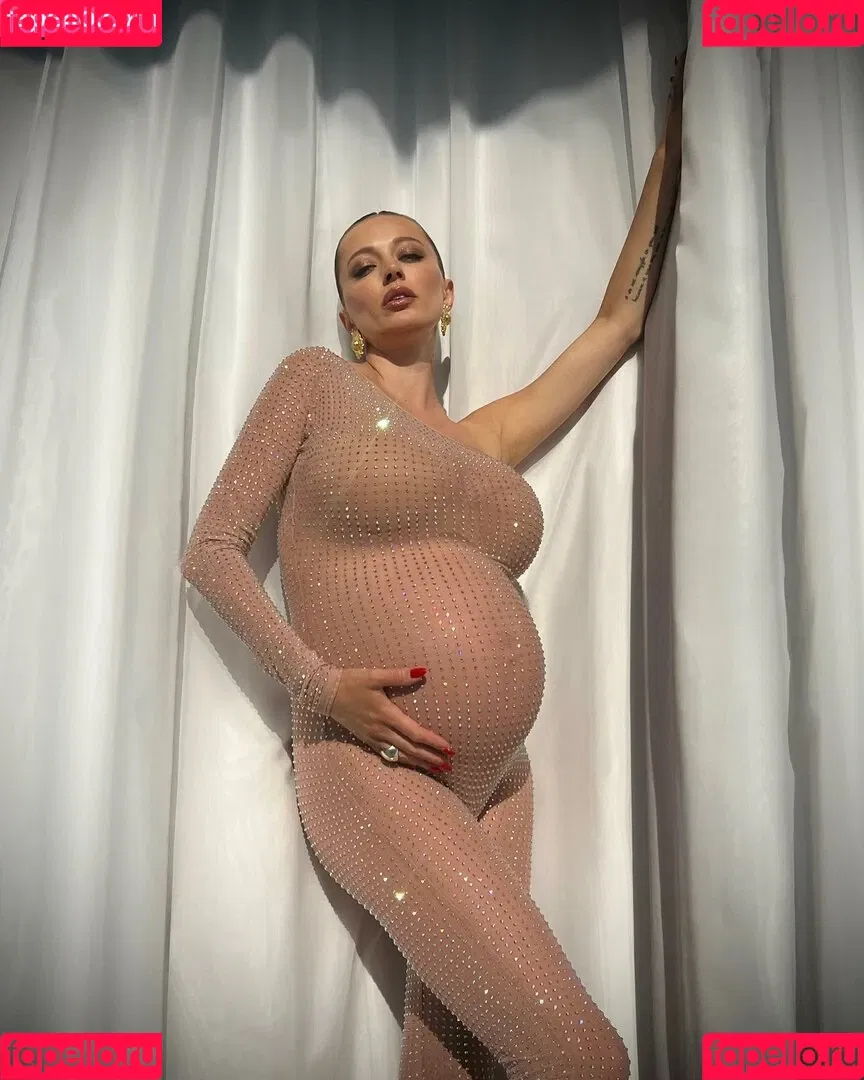 Caroline Vreeland / carolinevreeland / carovreeland Onlyfans Photo Gallery 